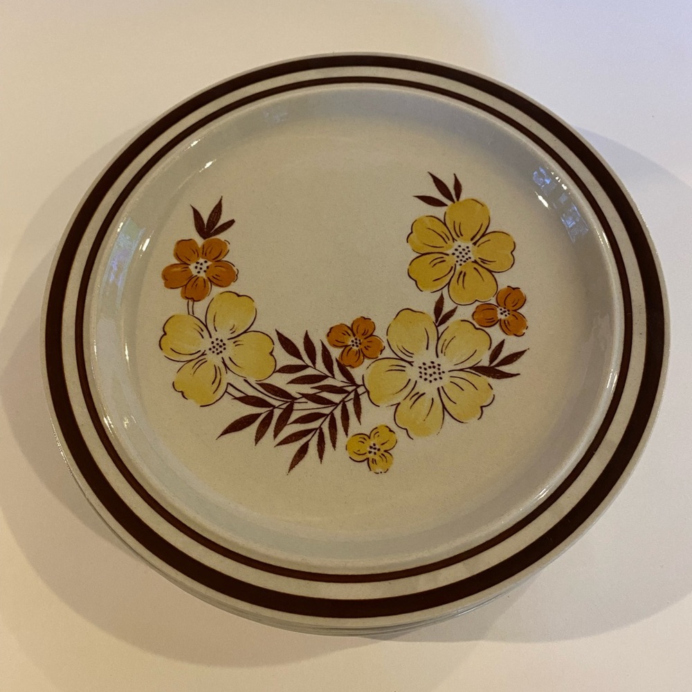 Vintage Newcor Stoeware Plates 404 Made in Japan